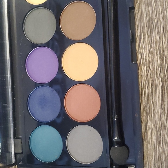 Sleek makeup eyeshadow palette - Picture 4 of 5